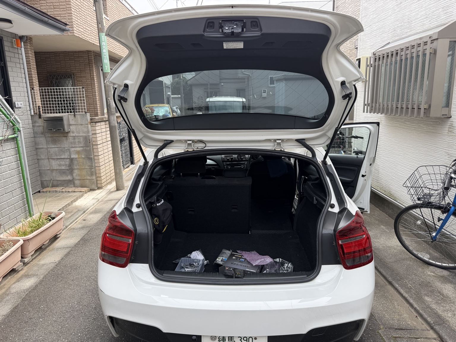 BMW 電装品取付・配線作業